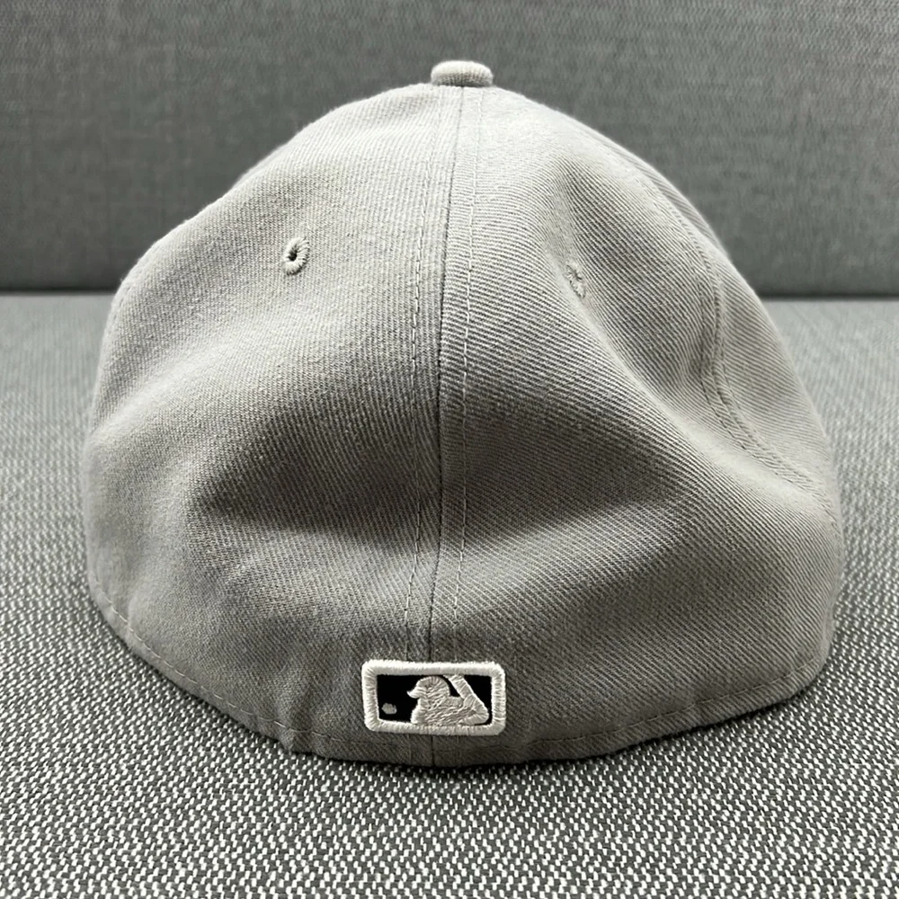 Los Angeles Dodgers New Era 59Fifty Men’s Gray Genuine Baseball Fitted Cap 7.5-8